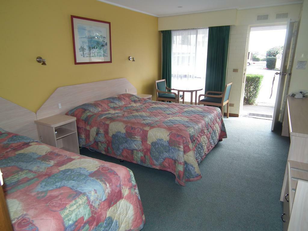 Burwood East Motel Екстер'єр фото